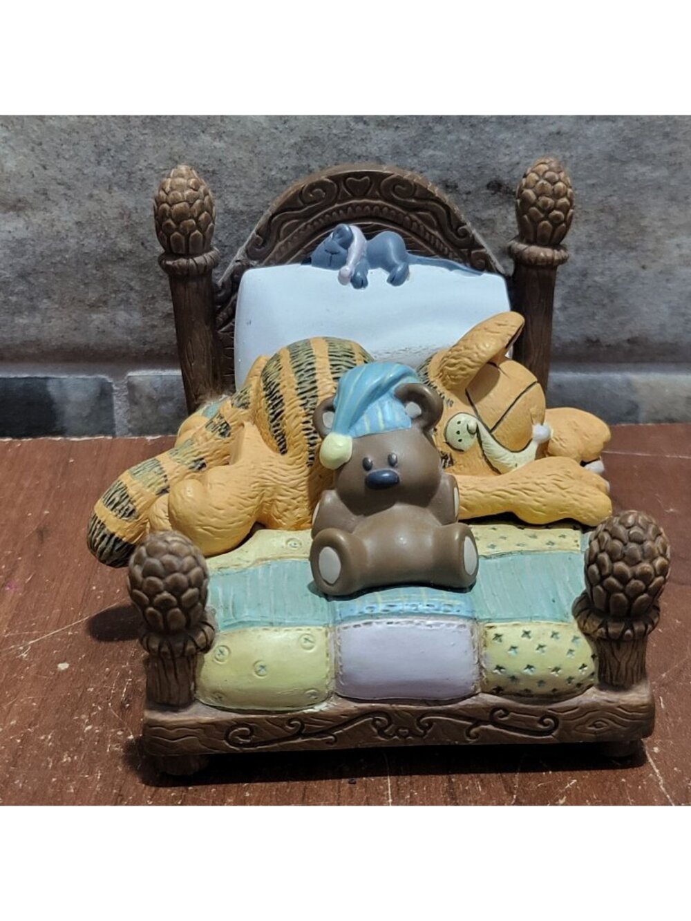 Danbury Mint Catnap Garfield Figurine 1993  Jim Davis